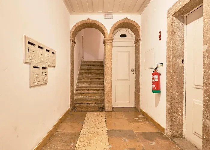 Spacious Apartment In The Perfect Lisbon Location, By Timecooler