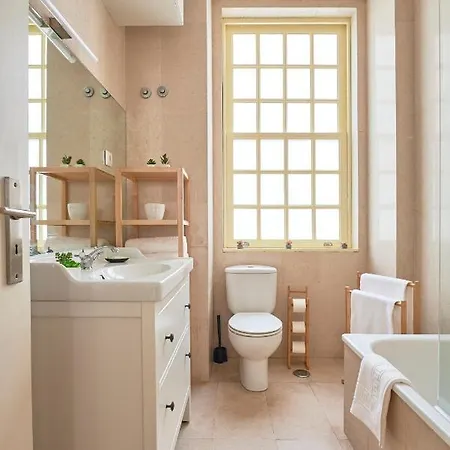 Spacious Apartment In The Perfect Lisbon Location, By Timecooler Exterior photo